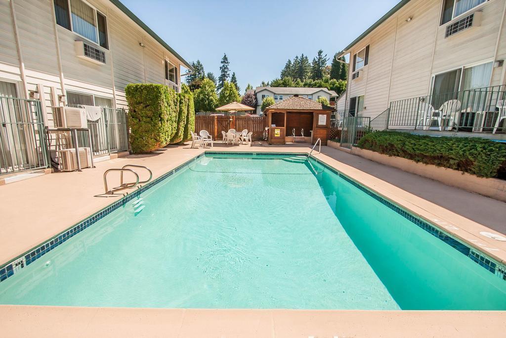 Quality Inn & Suites Vancouver - Hazel Dell Экстерьер фото