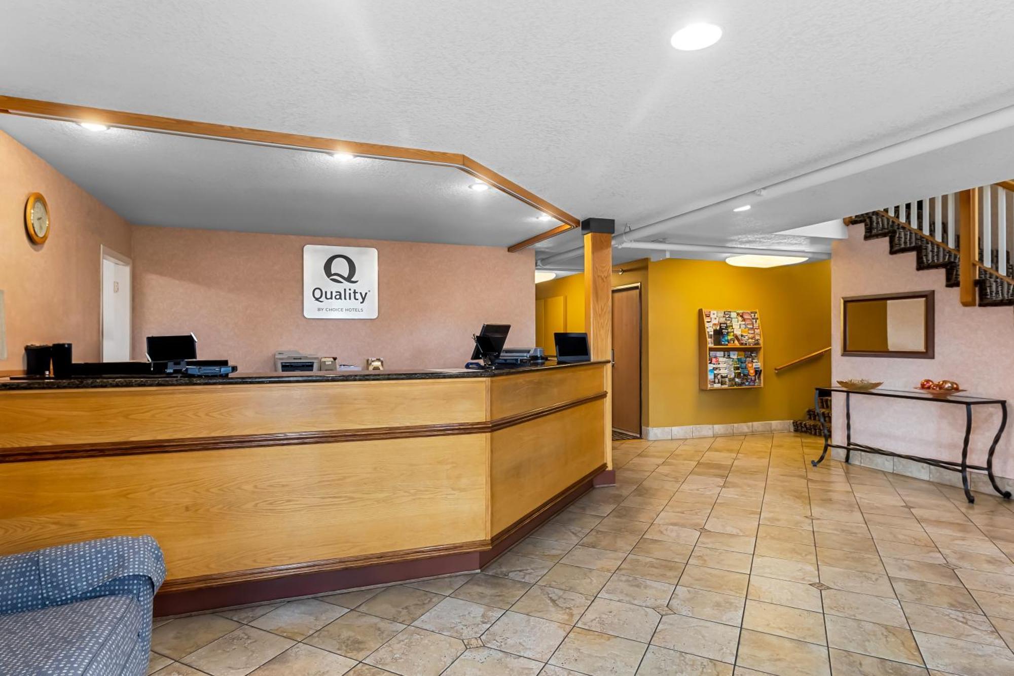 Quality Inn & Suites Vancouver - Hazel Dell Экстерьер фото