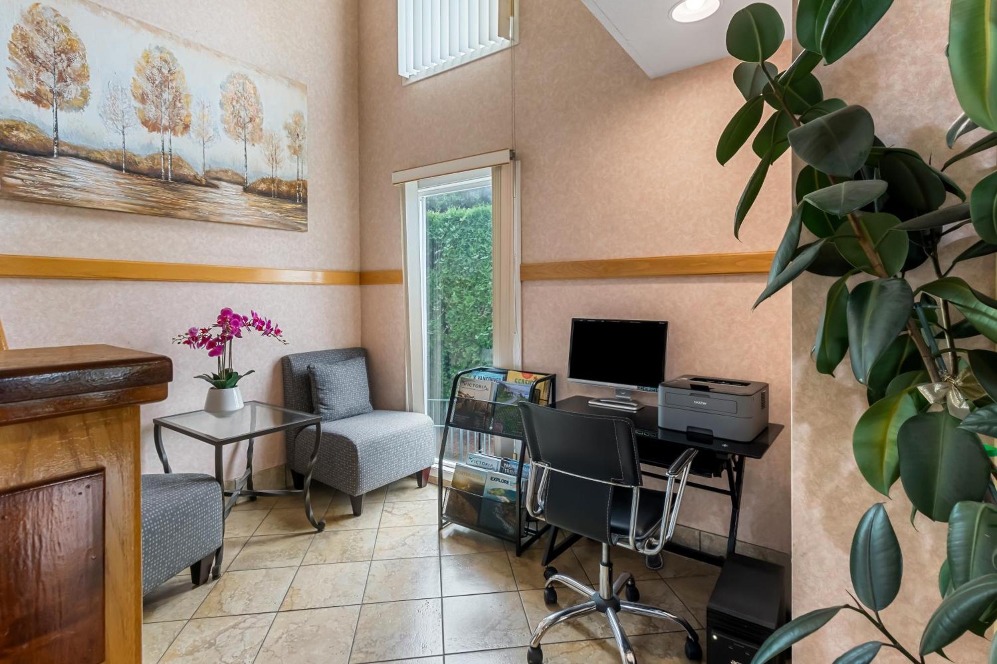 Quality Inn & Suites Vancouver - Hazel Dell Экстерьер фото