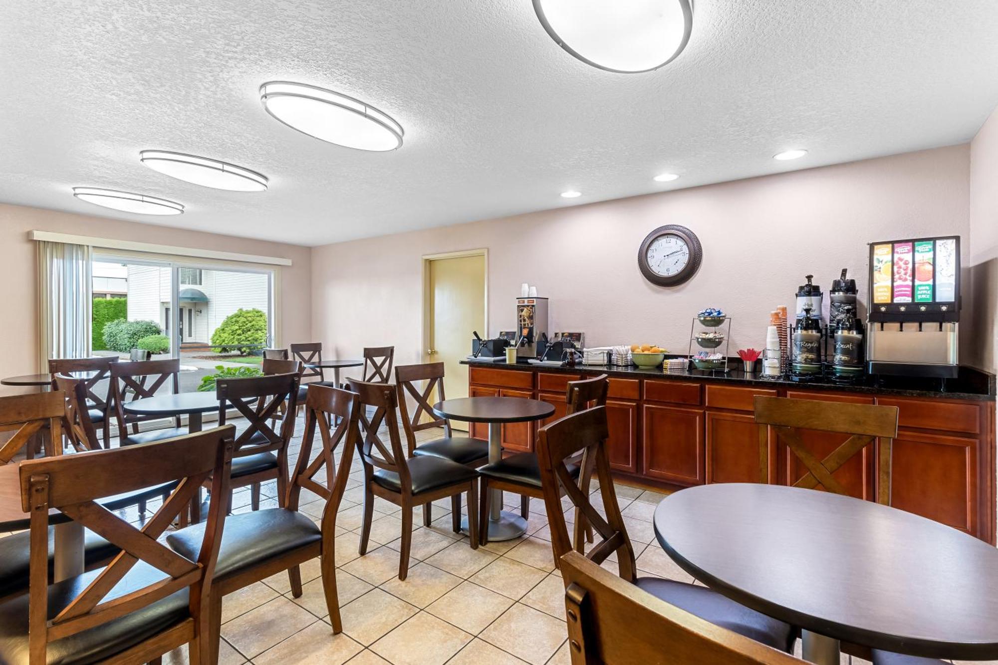 Quality Inn & Suites Vancouver - Hazel Dell Экстерьер фото