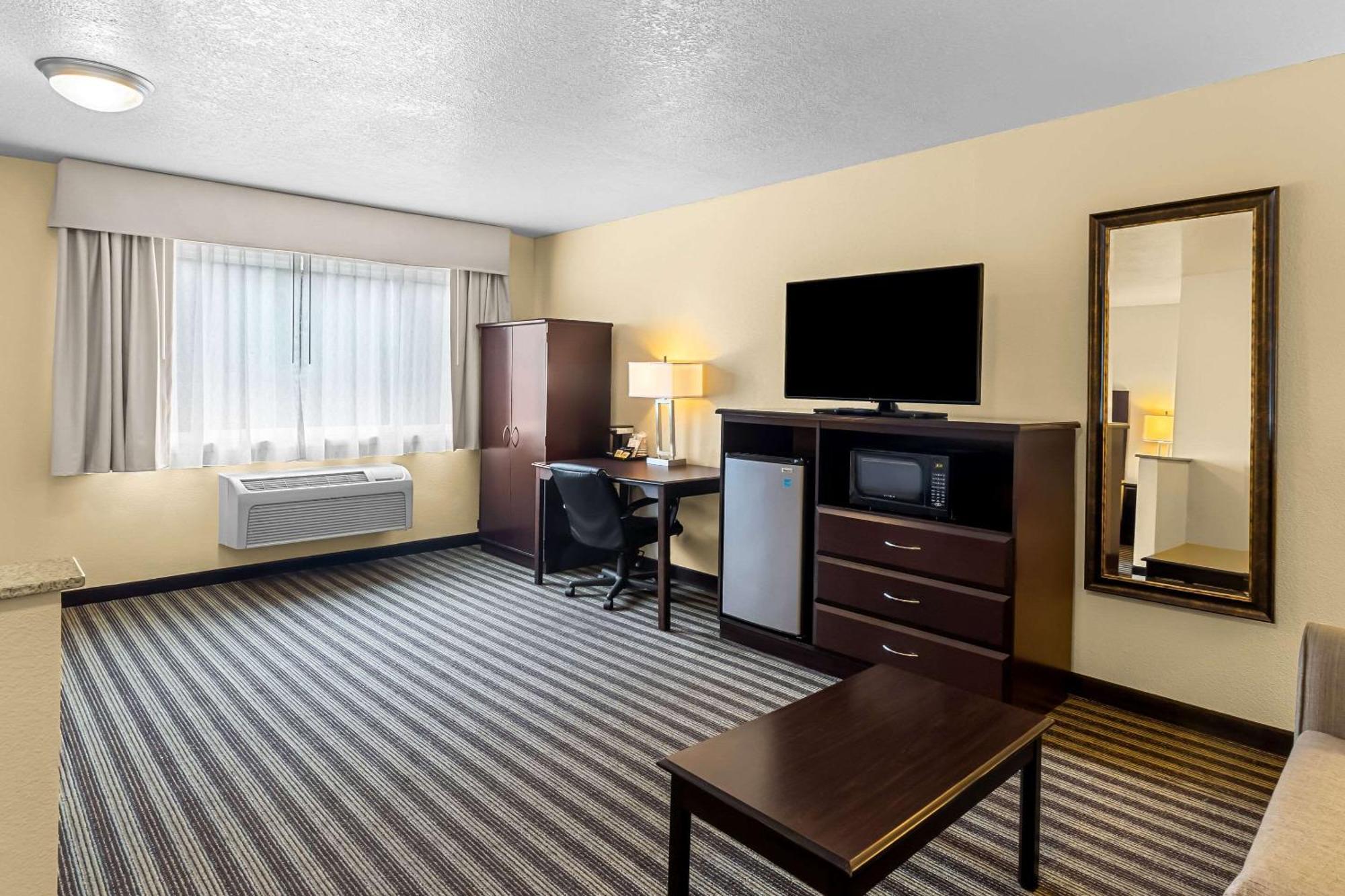 Quality Inn & Suites Vancouver - Hazel Dell Экстерьер фото