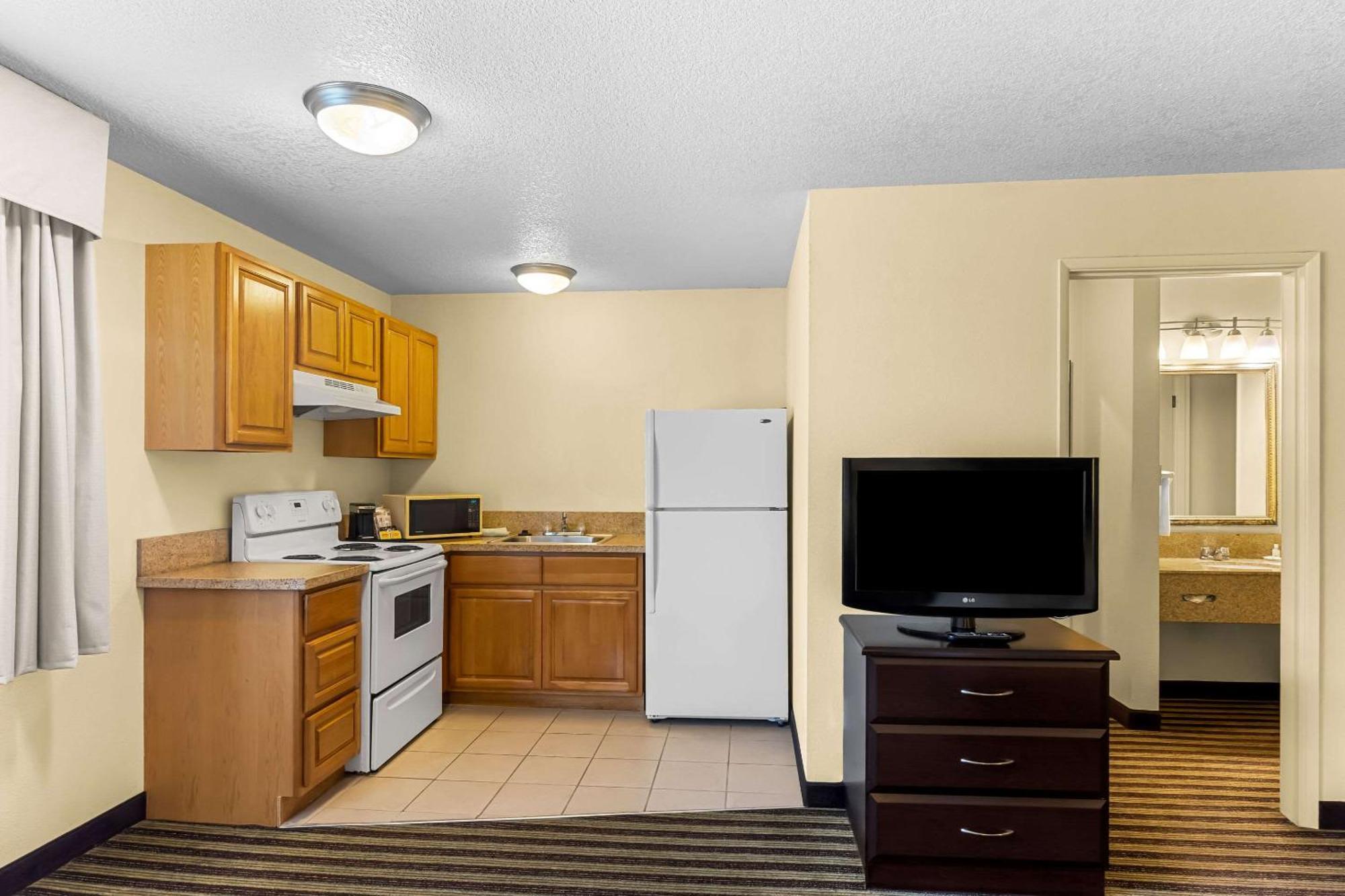 Quality Inn & Suites Vancouver - Hazel Dell Экстерьер фото