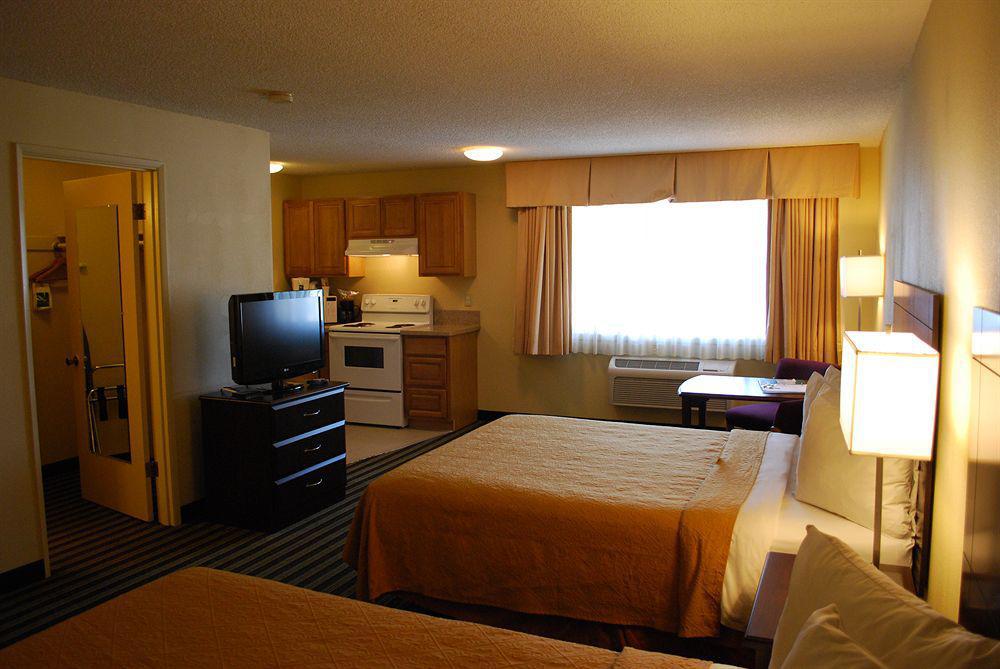 Quality Inn & Suites Vancouver - Hazel Dell Экстерьер фото